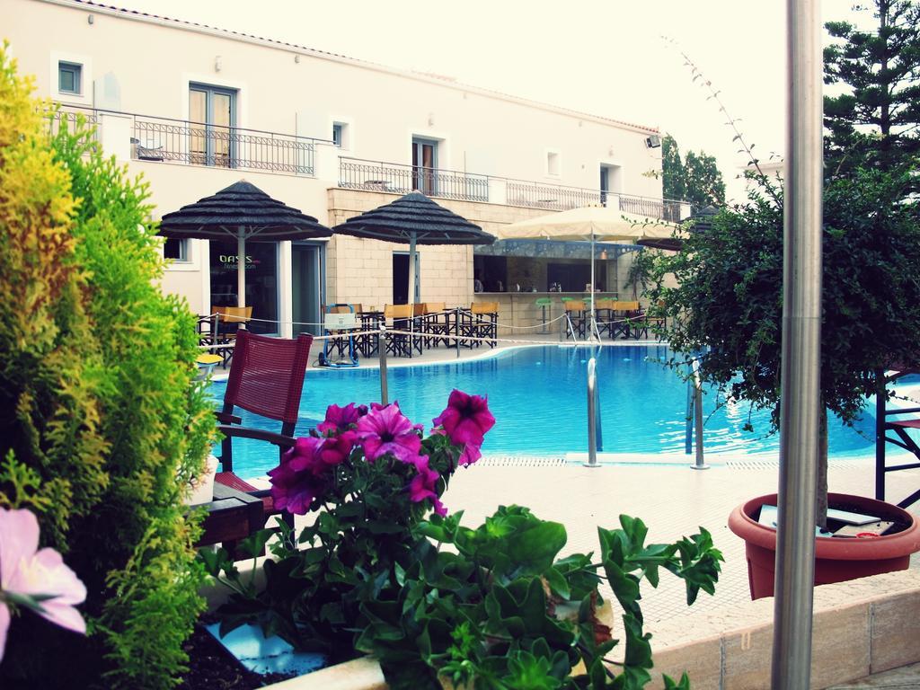 Oasis Hotel Скала Екстериор снимка